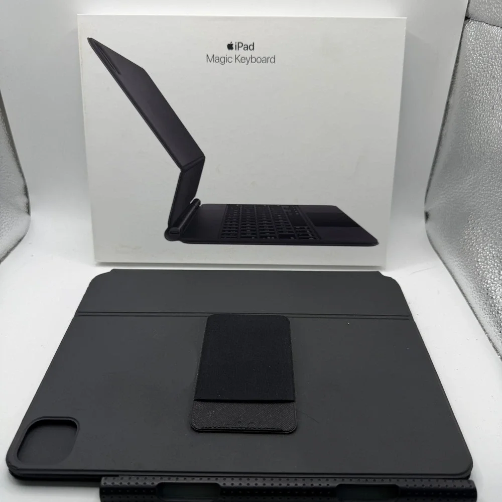 Apple Magic Keyboard iPad Pro 11 & Air 4/5 Black MXQT2LL/A A2261 Trackpad